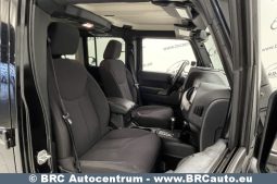 Jeep Wrangler 3.6 Unlimited Sport 2013 full