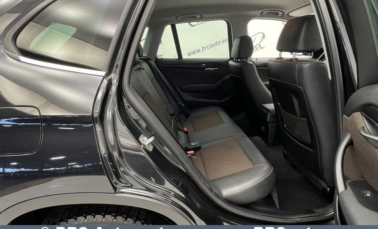 BMW X1 sDrive18D 2015 full