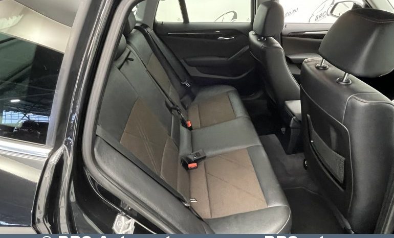 BMW X1 sDrive18D 2015 full