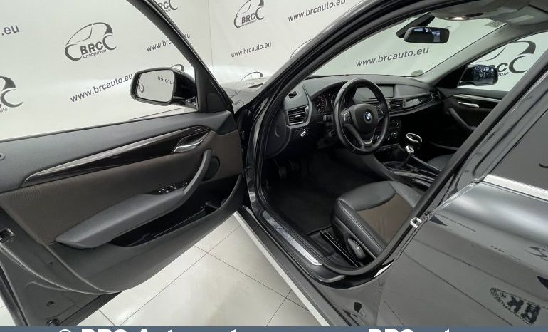 BMW X1 sDrive18D 2015 full