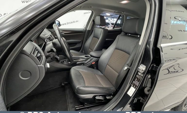 BMW X1 sDrive18D 2015 full