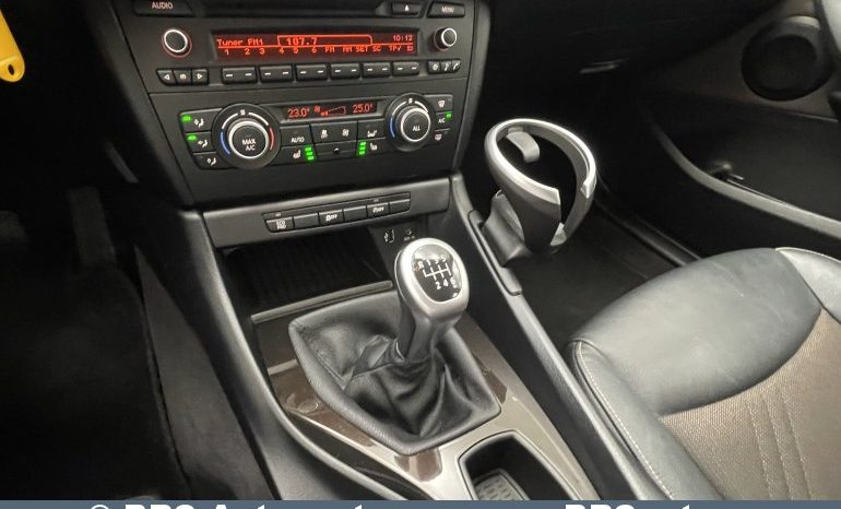 BMW X1 sDrive18D 2015 full