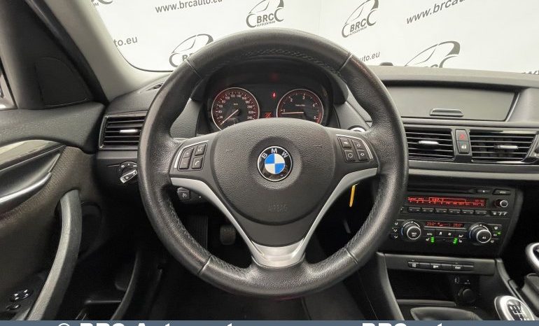 BMW X1 sDrive18D 2015 full