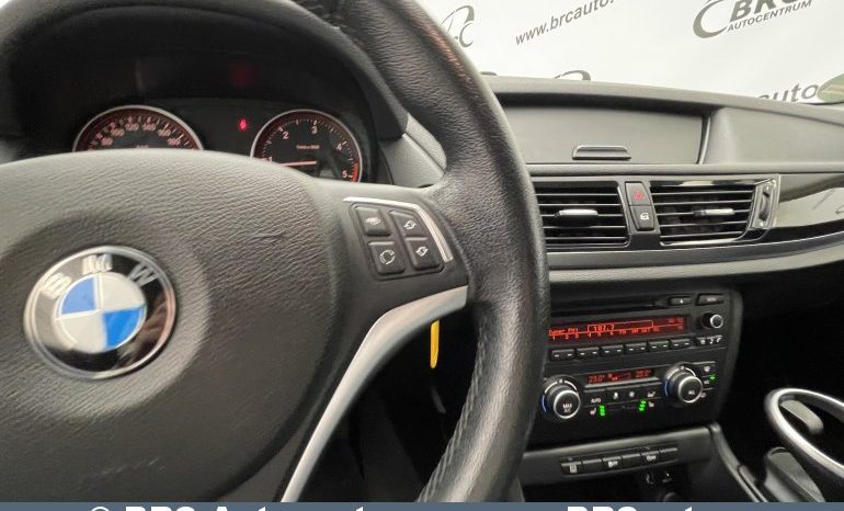 BMW X1 sDrive18D 2015 full