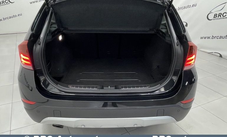 BMW X1 sDrive18D 2015 full