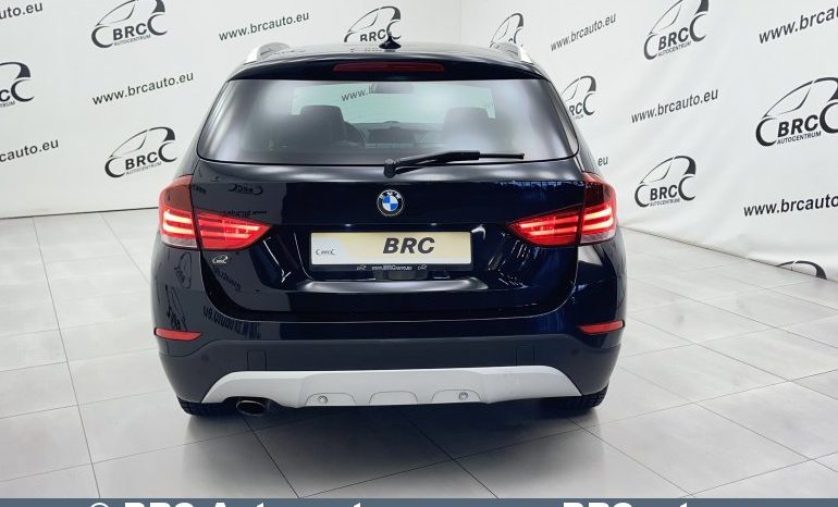 BMW X1 sDrive18D 2015 full