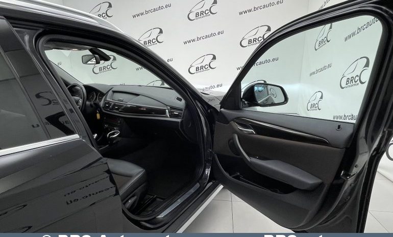 BMW X1 sDrive18D 2015 full