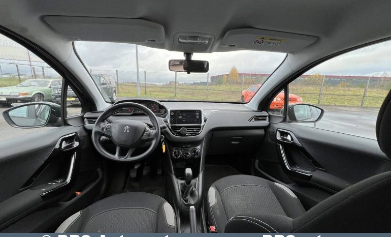 Peugeot 208 1.2 PureTech 2017 full