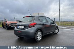 Peugeot 208 1.2 PureTech 2017 full