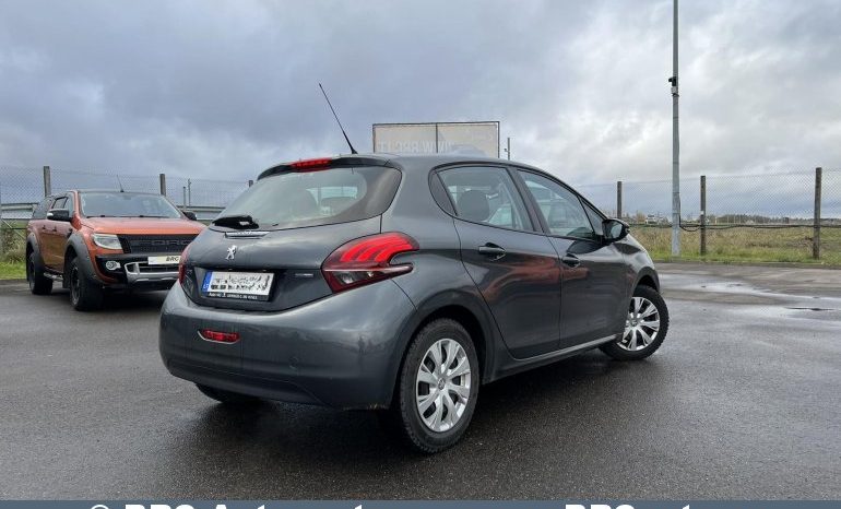 Peugeot 208 1.2 PureTech 2017 full