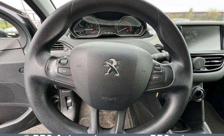 Peugeot 208 1.2 PureTech 2017 full
