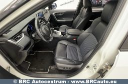 Toyota RAV 4 2.5 Hybrid Style e-CVT Automatas 2019 full