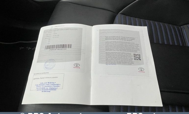 Toyota RAV 4 2.5 Hybrid Style e-CVT Automatas 2019 full