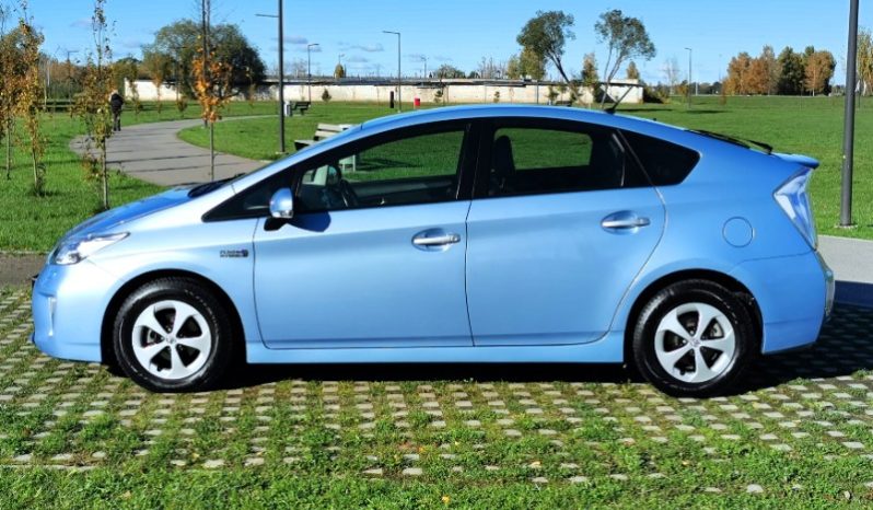 Toyota Prius 2013 full