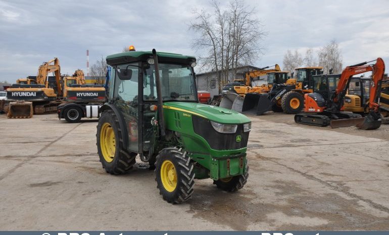 John Deere 5085  2016 full