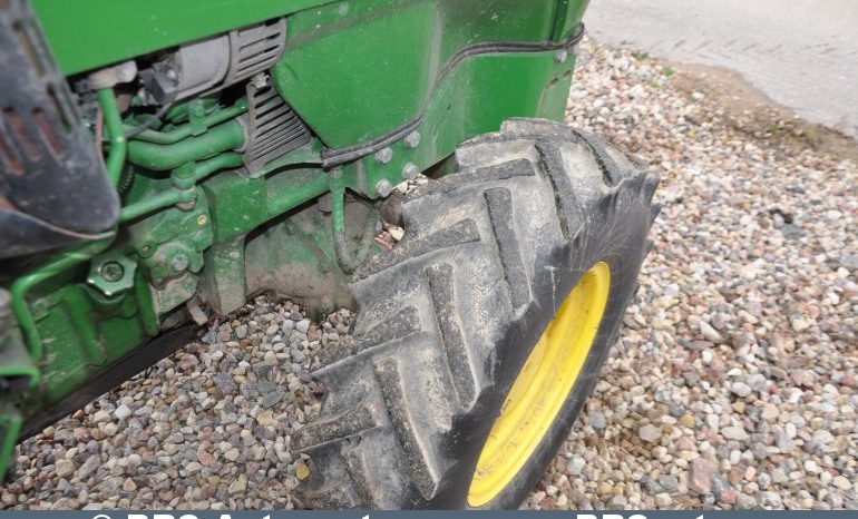 John Deere 5085  2016 full