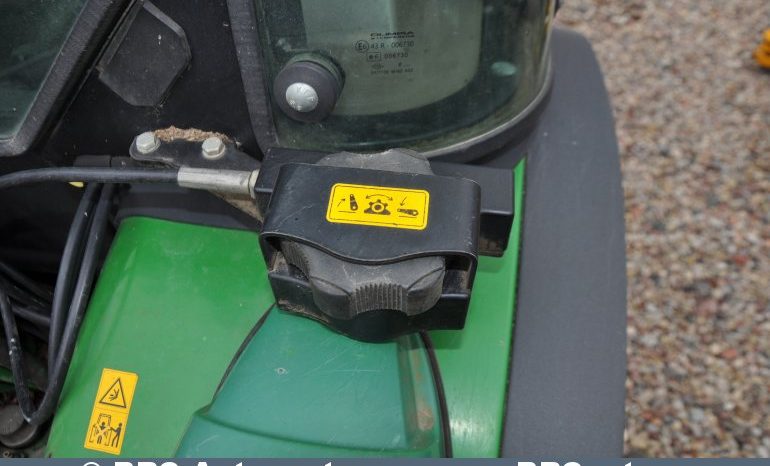 John Deere 5085  2016 full