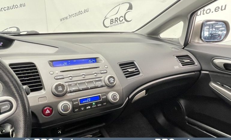 Honda Civic 1.8i Sedan 2006 full