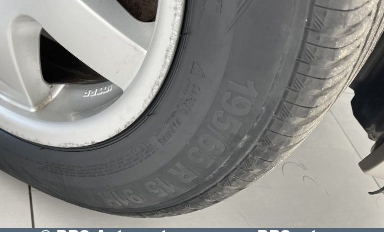 Honda Civic 1.8i Sedan 2006 full