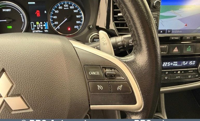 Mitsubishi Outlander 2.0 PHEV Instyle 4WD Plug-in Automatas 2014 full