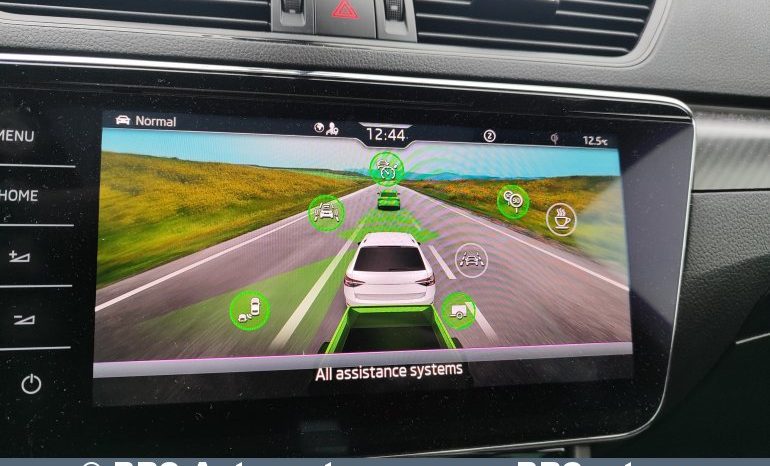 Skoda Superb iV 1.4 TSI Plug-In Hybrid Sportline DSG Automatas 2020 full