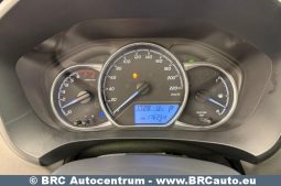 Toyota Yaris 1.5 VVT-i Automatas 2020 full