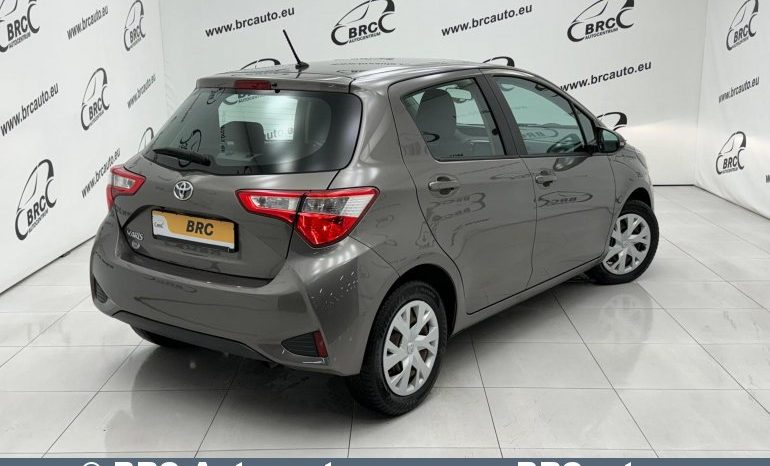 Toyota Yaris 1.5 VVT-i Automatas 2020 full