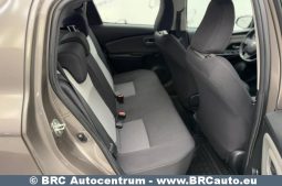 Toyota Yaris 1.5 VVT-i Automatas 2020 full
