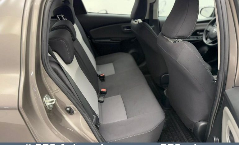 Toyota Yaris 1.5 VVT-i Automatas 2020 full