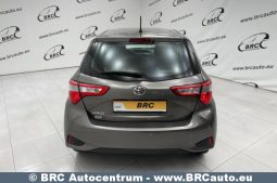 Toyota Yaris 1.5 VVT-i Automatas 2020 full