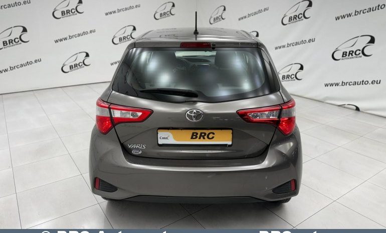 Toyota Yaris 1.5 VVT-i Automatas 2020 full