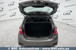 Toyota Yaris 1.5 VVT-i Automatas 2020 full