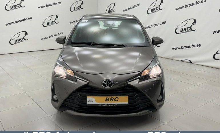 Toyota Yaris 1.5 VVT-i Automatas 2020 full