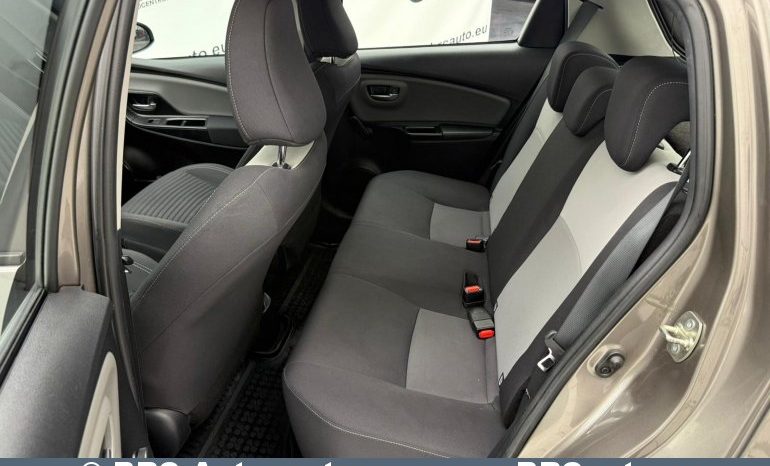 Toyota Yaris 1.5 VVT-i Automatas 2020 full