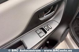 Toyota Yaris 1.5 VVT-i Automatas 2020 full