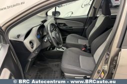 Toyota Yaris 1.5 VVT-i Automatas 2020 full