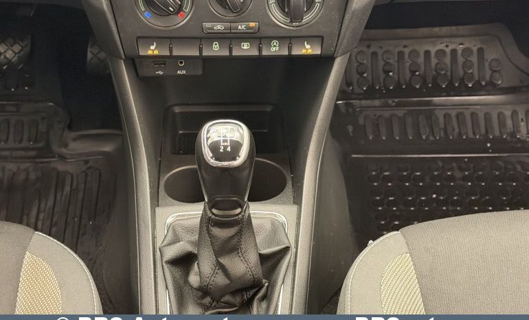 Skoda Rapid 1.2 TSI 2017 full