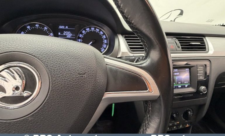 Skoda Rapid 1.2 TSI 2017 full