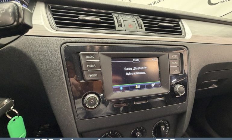 Skoda Rapid 1.2 TSI 2017 full