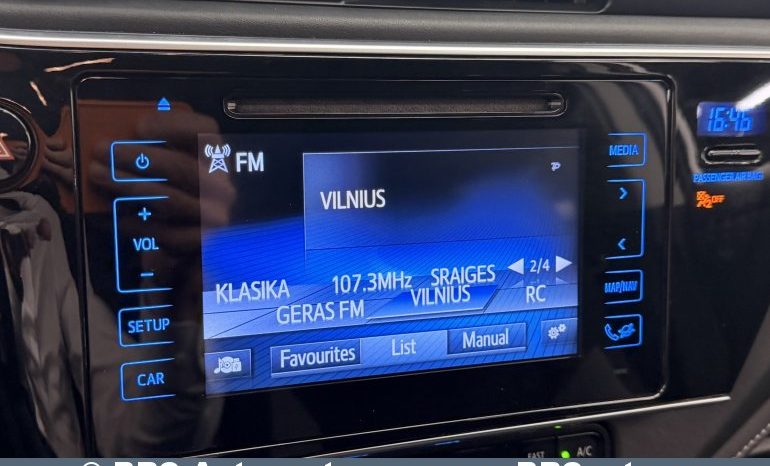 Toyota Auris 1.8 Hybrid Automatas 2016 full