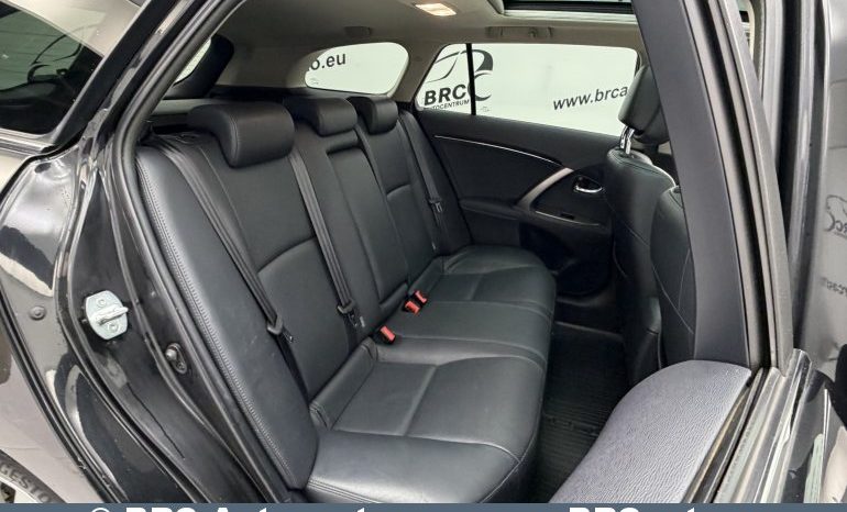 Toyota Avensis 2.2 D-4D Premium Wagon Automatas 2014 full