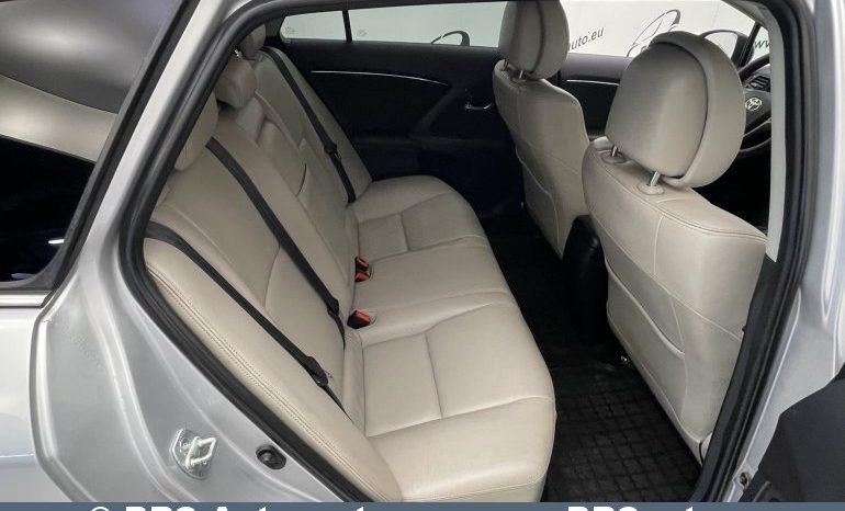 Toyota Avensis 2.2 D-CAT Wagon Automatas 2011 full