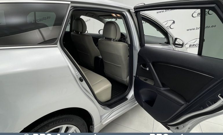 Toyota Avensis 2.2 D-CAT Wagon Automatas 2011 full