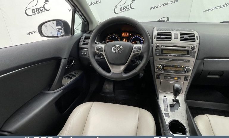 Toyota Avensis 2.2 D-CAT Wagon Automatas 2011 full