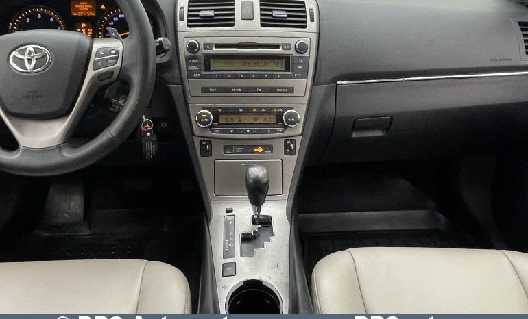 Toyota Avensis 2.2 D-CAT Wagon Automatas 2011 full