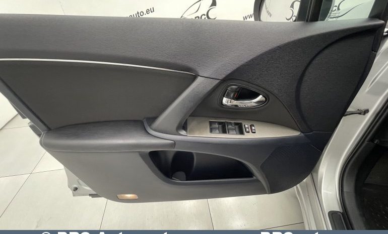 Toyota Avensis 2.2 D-CAT Wagon Automatas 2011 full