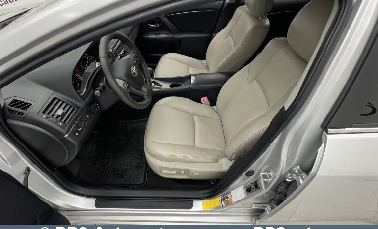 Toyota Avensis 2.2 D-CAT Wagon Automatas 2011 full