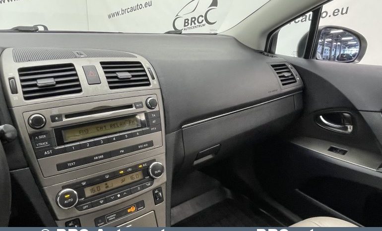 Toyota Avensis 2.2 D-CAT Wagon Automatas 2011 full