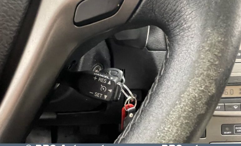 Toyota Avensis 2.2 D-CAT Wagon Automatas 2011 full