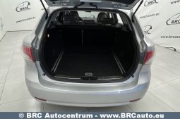 Toyota Avensis 2.2 D-CAT Wagon Automatas 2011 full